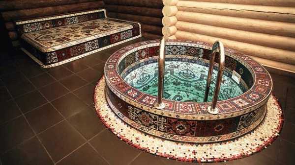 Укладка мозаики на стену Укладка мозаики на стену