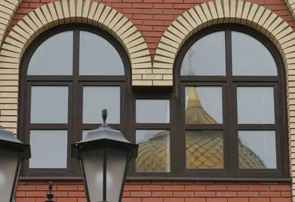 Нестандартные пластиковые окна: особенности выбора, обзор востребованных моделей Нестандартные пластиковые окна: особенности выбора, обзор востребованных моделей
